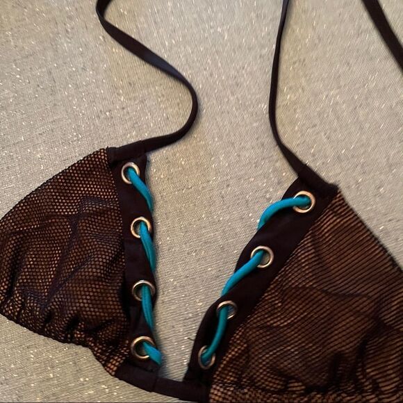 Beach Bunny Bikini Top Black - Picture 3 of 6